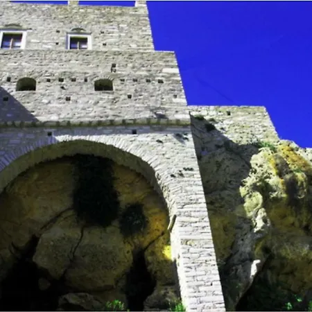 Traditional Stone House With Panoramic Mountain View Apérathos
