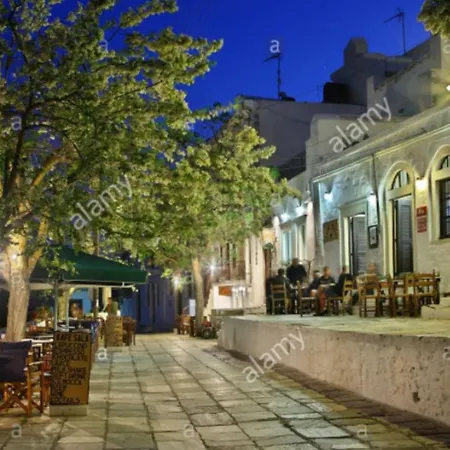 Traditional Stone House With Panoramic Mountain View Vakantiehuis *