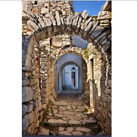 Traditional Stone House With Panoramic Mountain View Apérathos