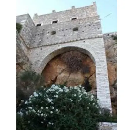 Vakantiehuis Traditional Stone House With Panoramic Mountain View *