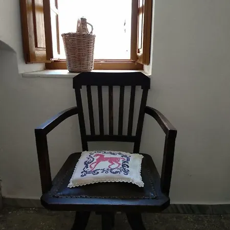 Traditional Stone House With Panoramic Mountain View Dom wakacyjny Apérathos