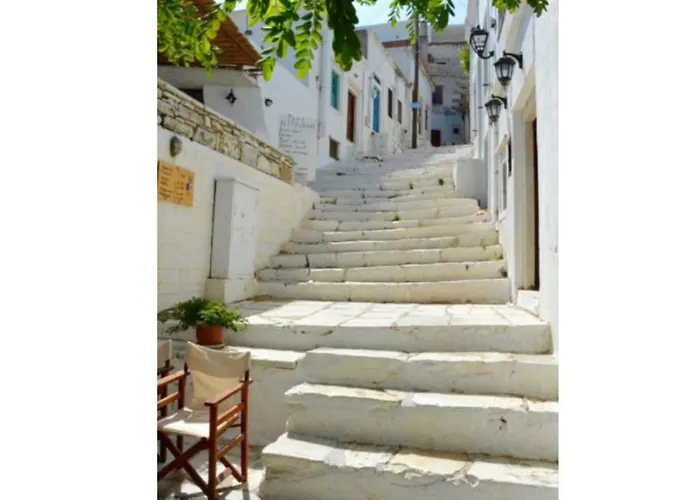 Traditional Stone House With Panoramic Mountain View Semesterbostad