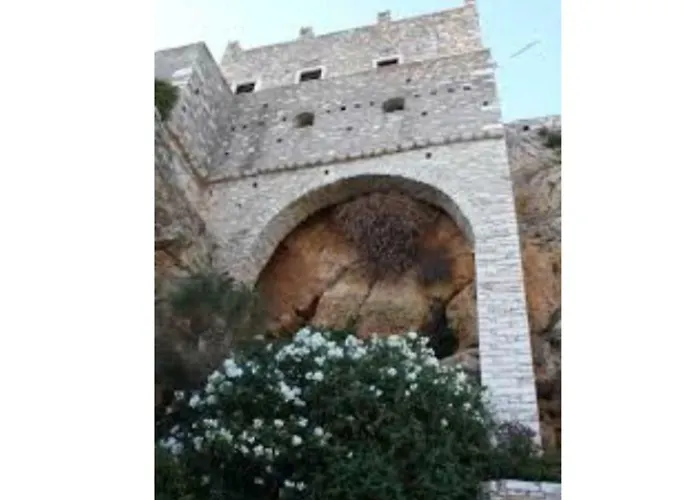 Semesterbostad Traditional Stone House With Panoramic Mountain View *