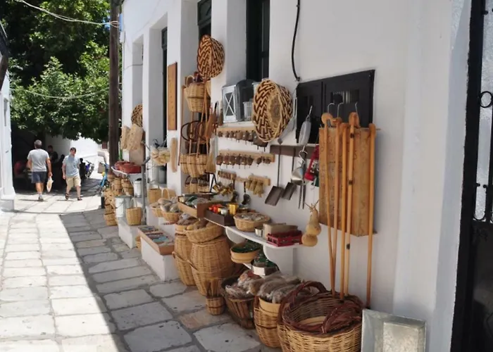 Traditional Stone House With Panoramic Mountain View Apérathos